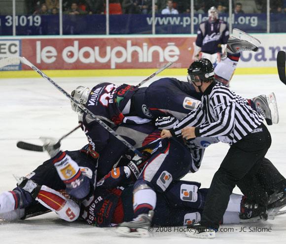 Grenoble  5 - 2 Morzine-Avoriaz