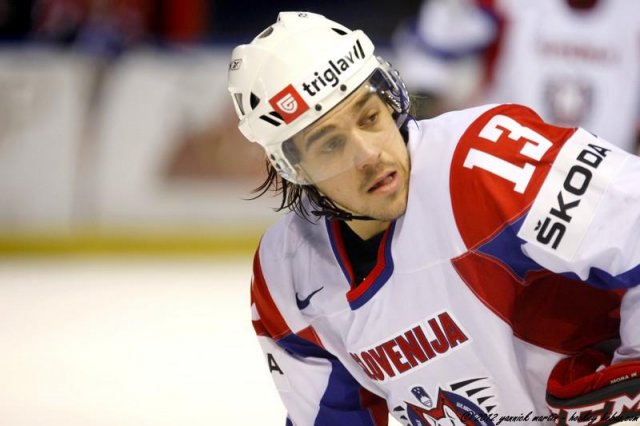 Photo hockey reportage EIHC : Slovénie-Lettonie  EN ATTENTE