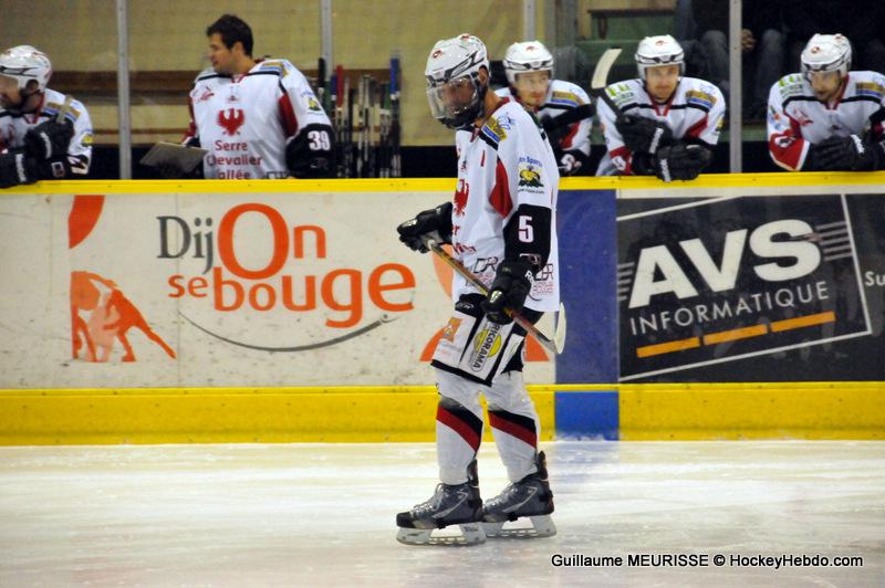 Dijon  2 - 5 Briançon 
