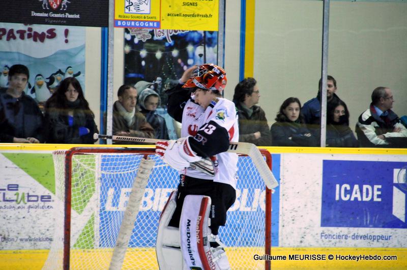 Dijon  2 - 5 Briançon 