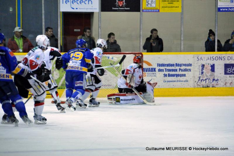Dijon  2 - 5 Briançon 
