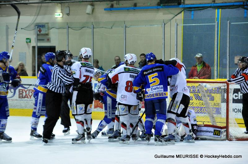 Dijon  2 - 5 Briançon 