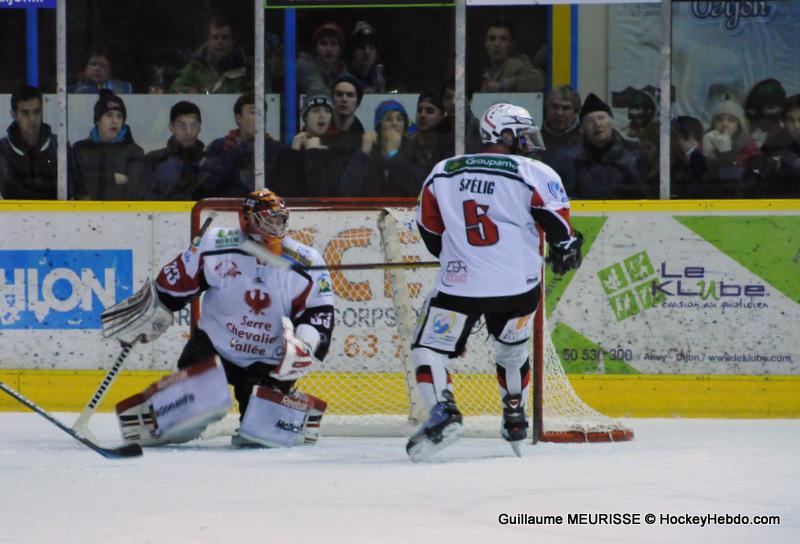 Dijon  2 - 5 Briançon 