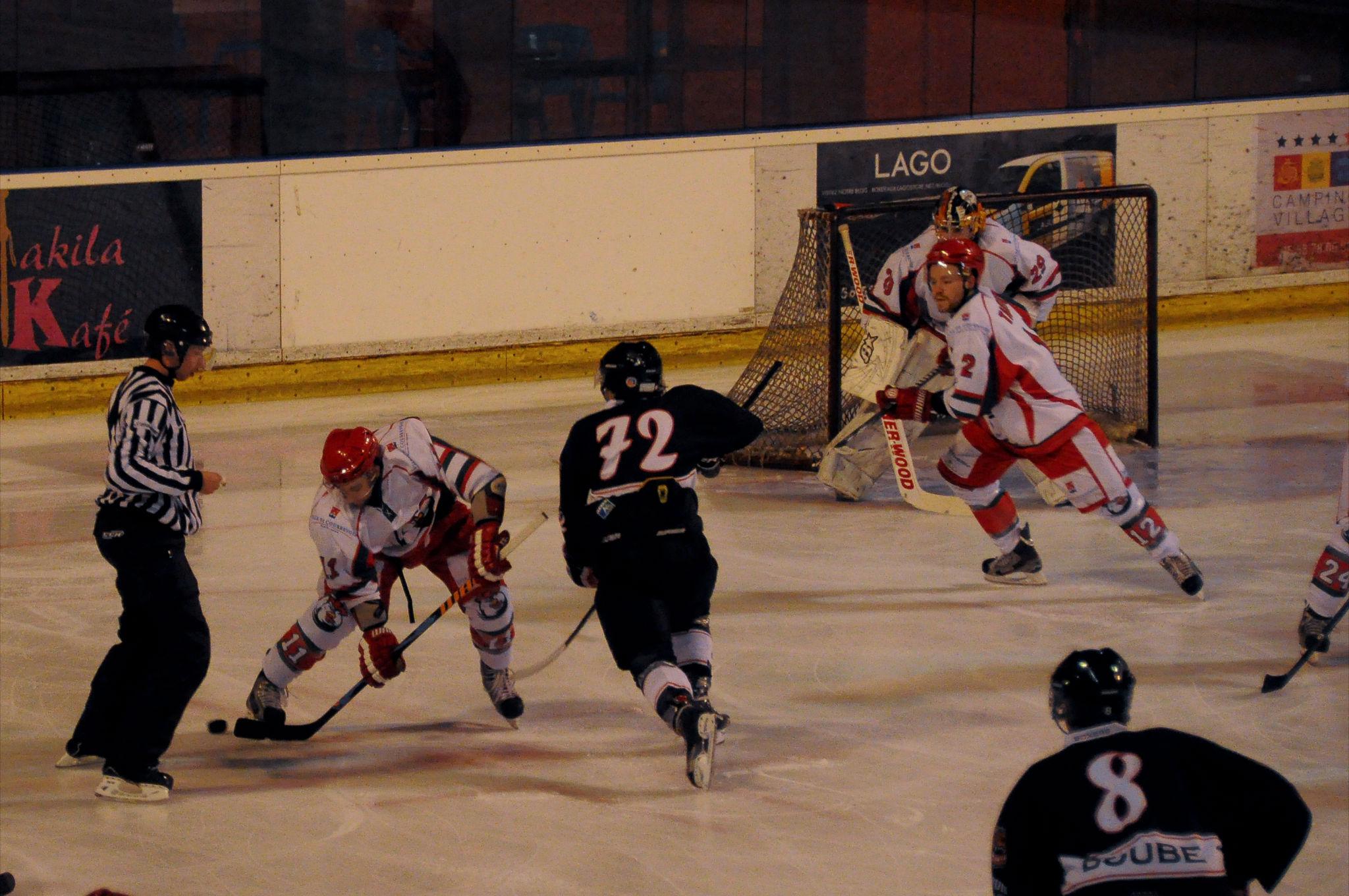 Bordeaux 7 - 3 Courbevoie 