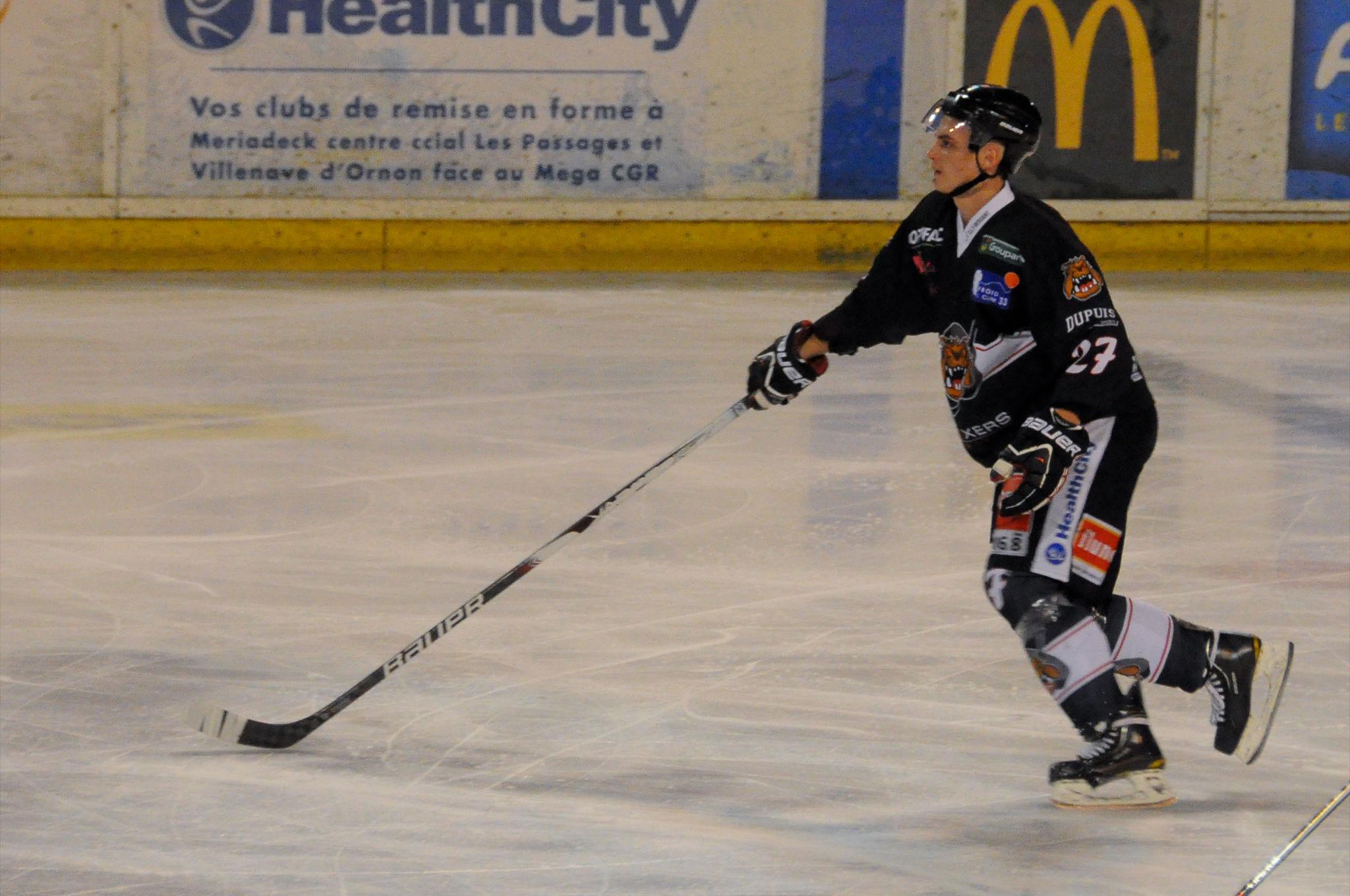 Bordeaux 7 - 3 Courbevoie 