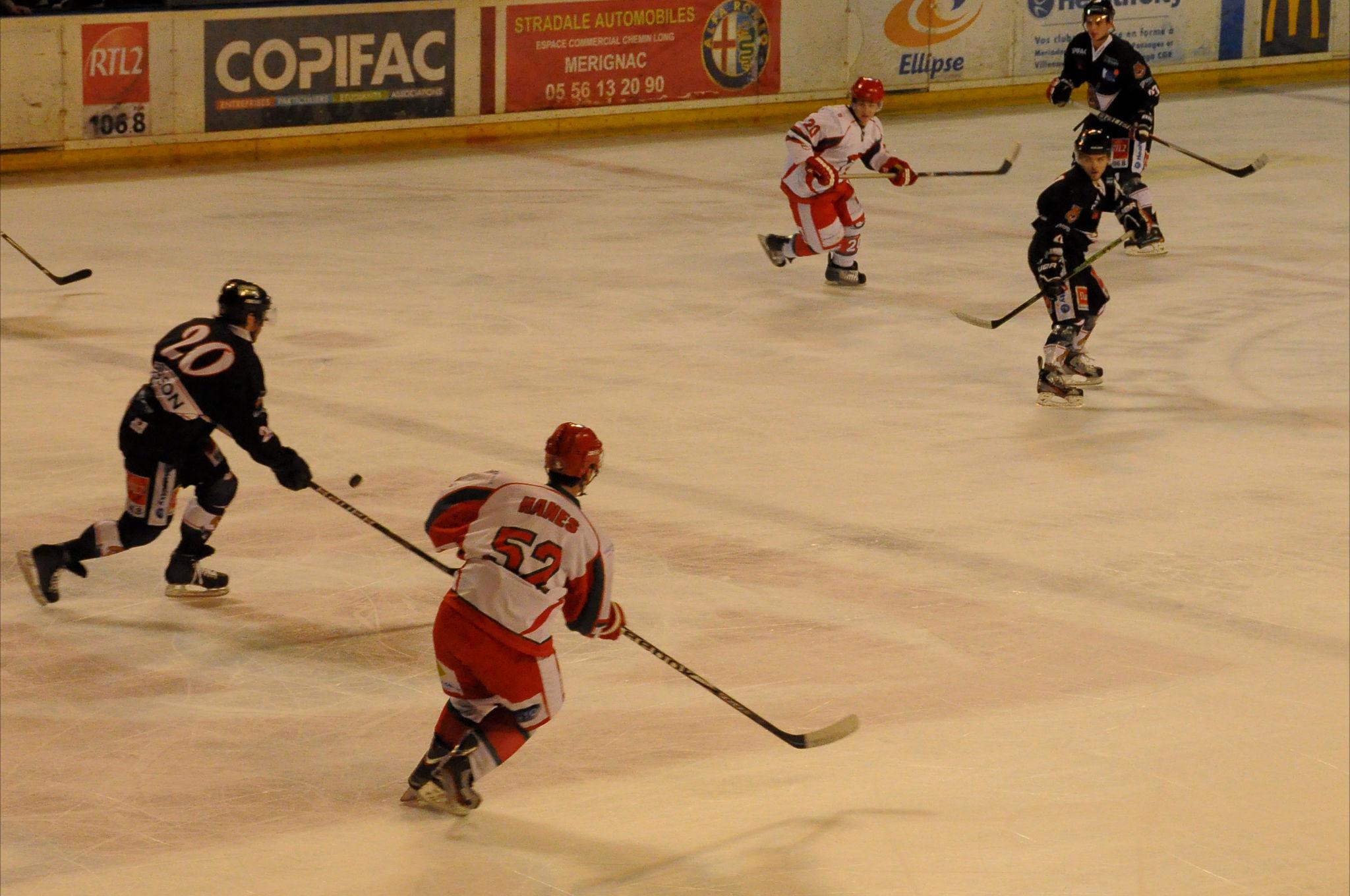 Bordeaux 7 - 3 Courbevoie 