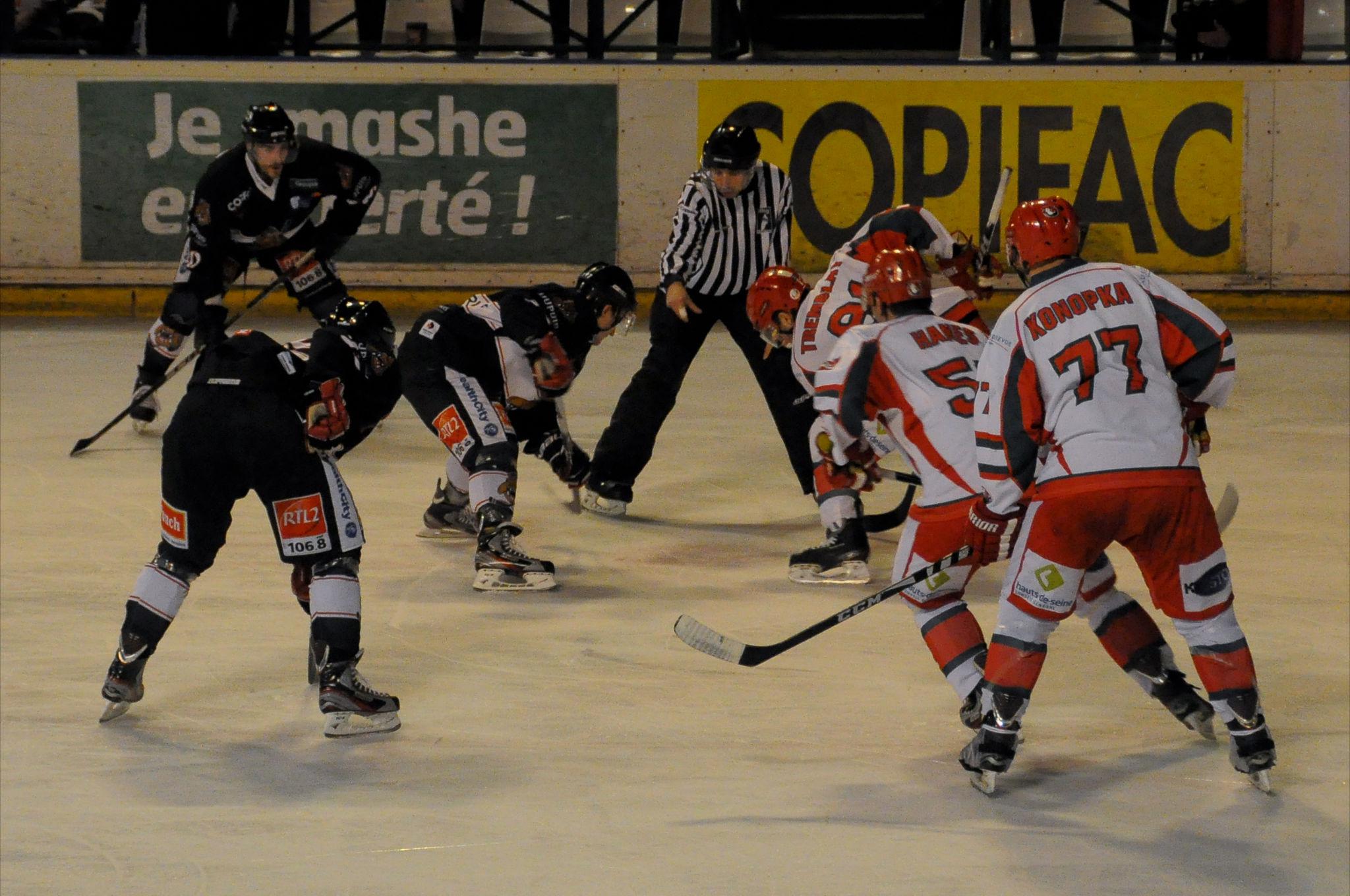 Bordeaux 7 - 3 Courbevoie 