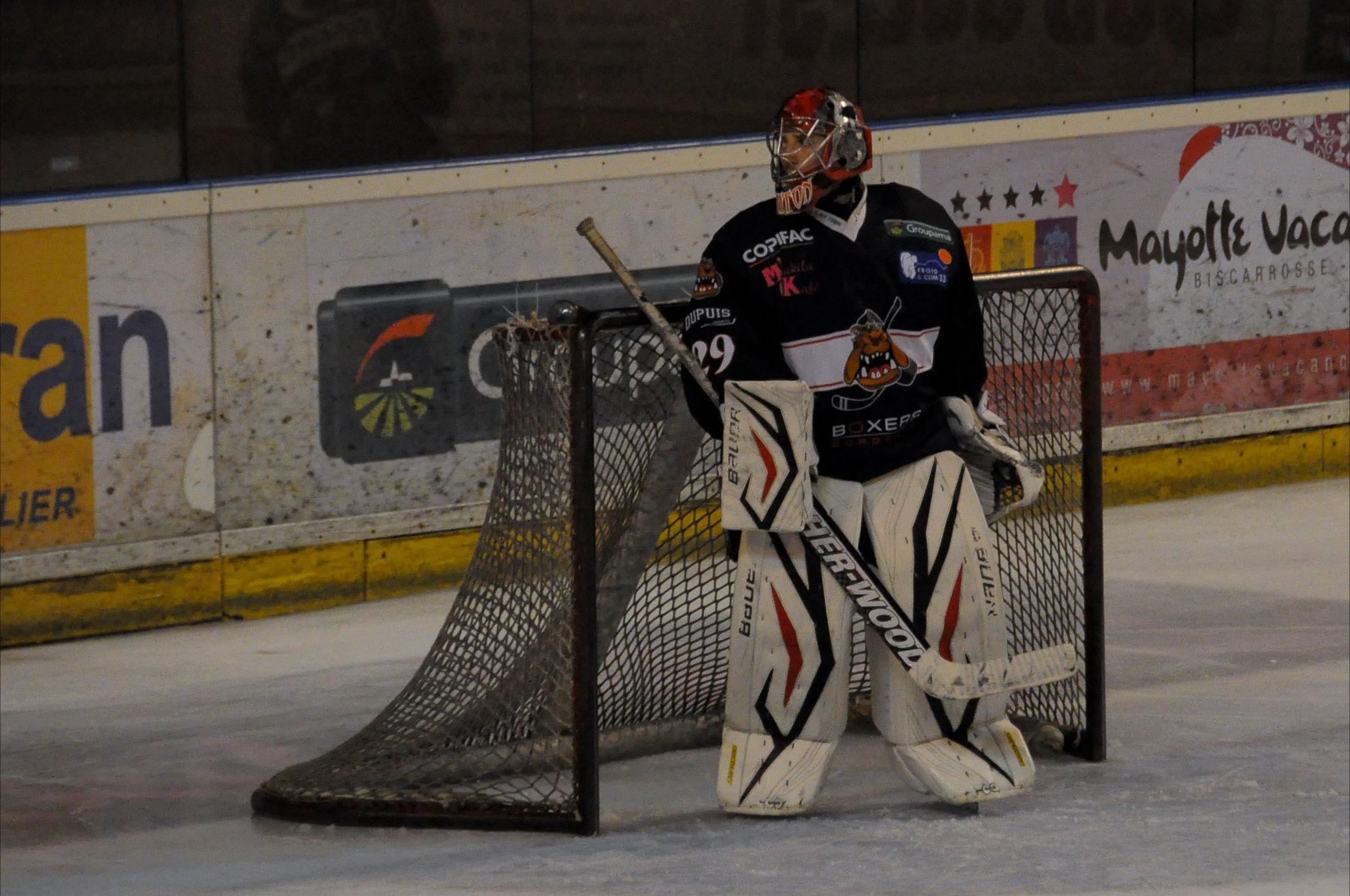 Bordeaux 7 - 3 Courbevoie 