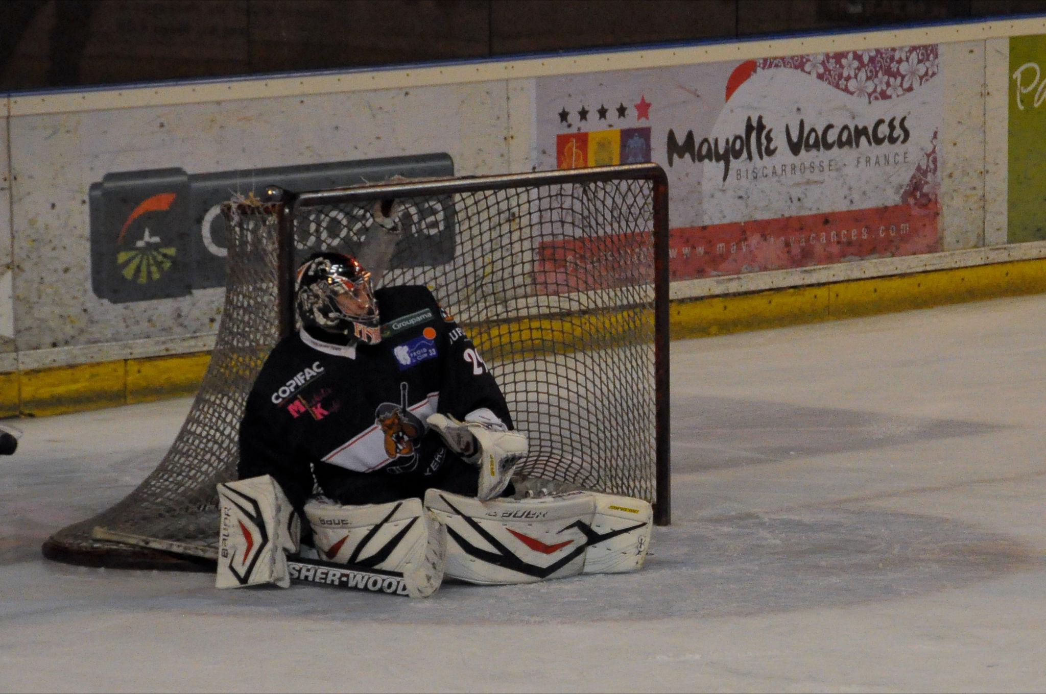 Bordeaux 7 - 3 Courbevoie 