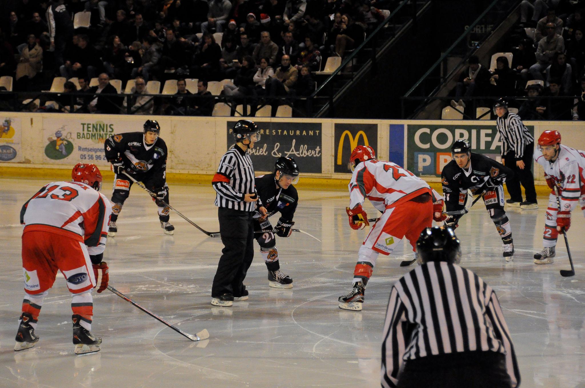 Bordeaux 7 - 3 Courbevoie 