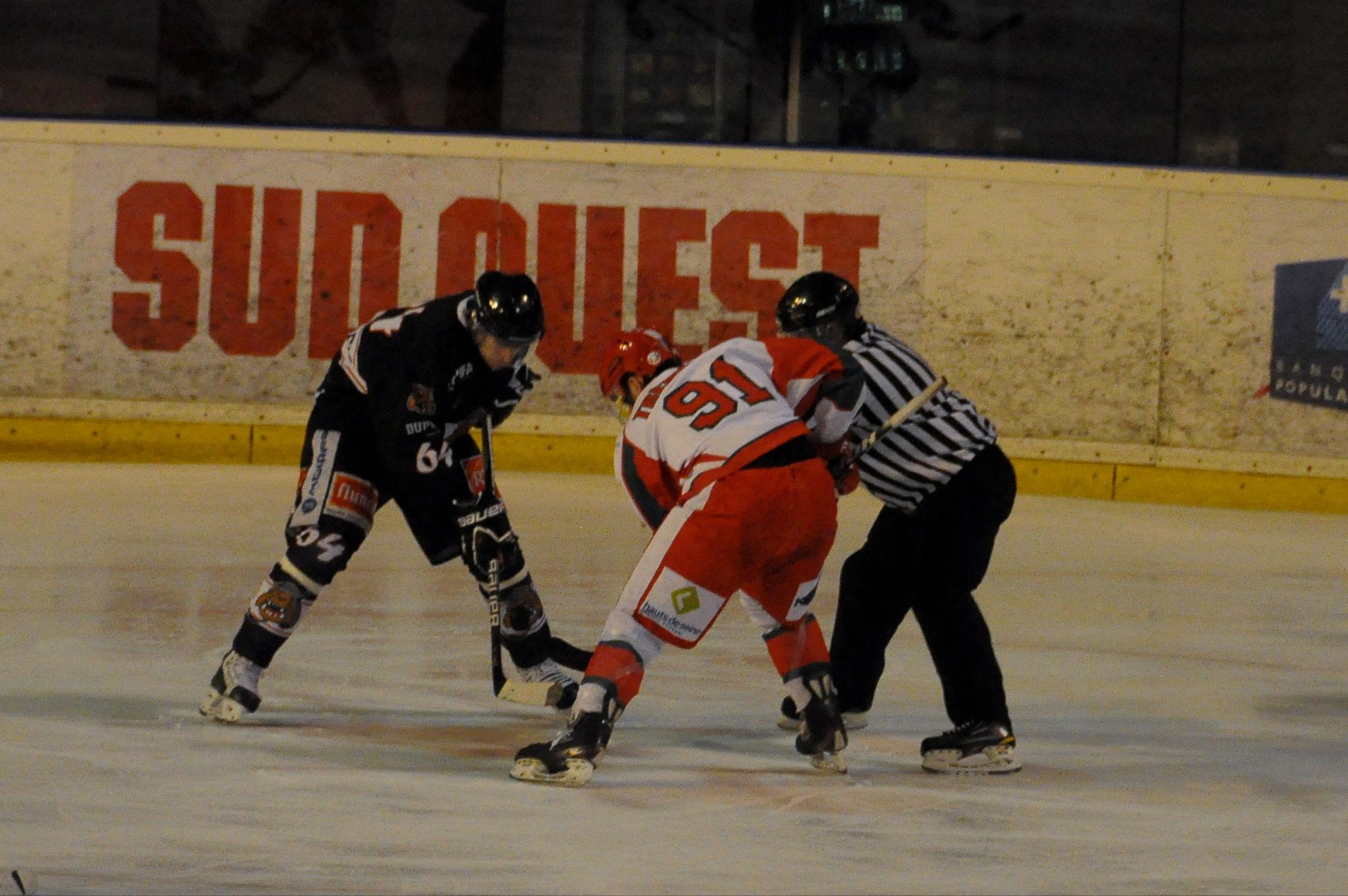 Bordeaux 7 - 3 Courbevoie 