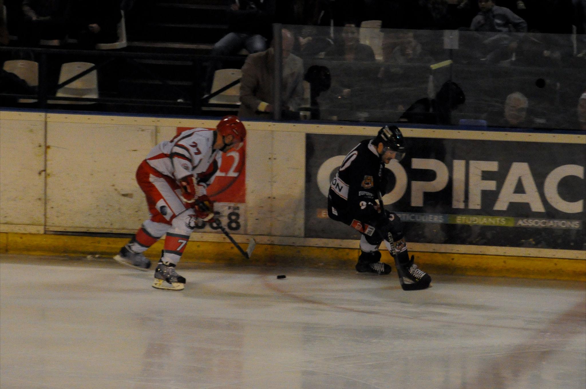 Bordeaux 7 - 3 Courbevoie 