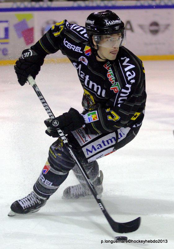Rouen 2 - 5 Angers 
