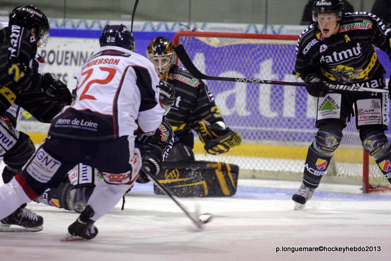 Rouen 2 - 5 Angers 