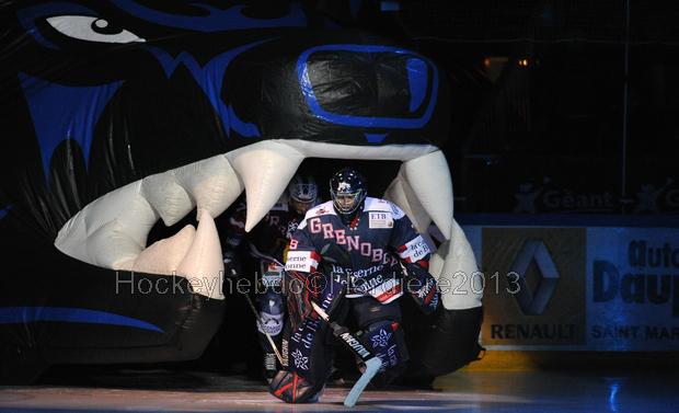 Grenoble  4 - 0 Mulhouse