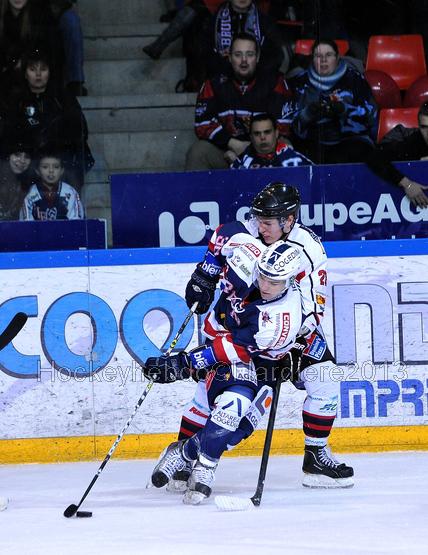 Grenoble  4 - 0 Mulhouse