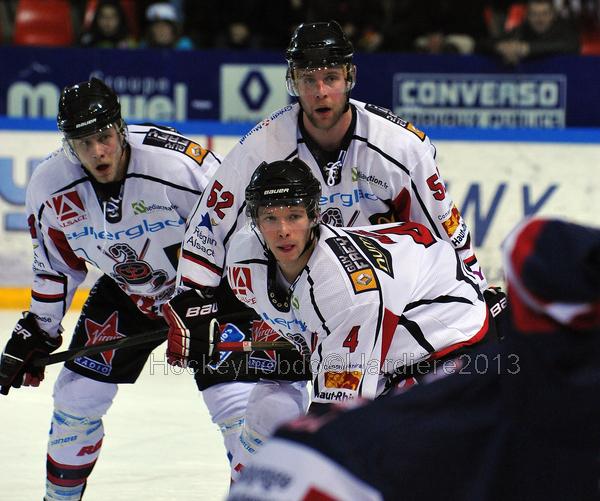 Grenoble  4 - 0 Mulhouse