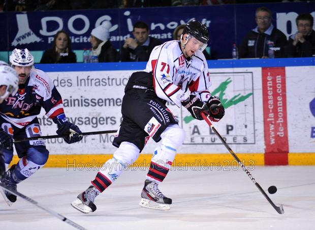 Grenoble  4 - 0 Mulhouse