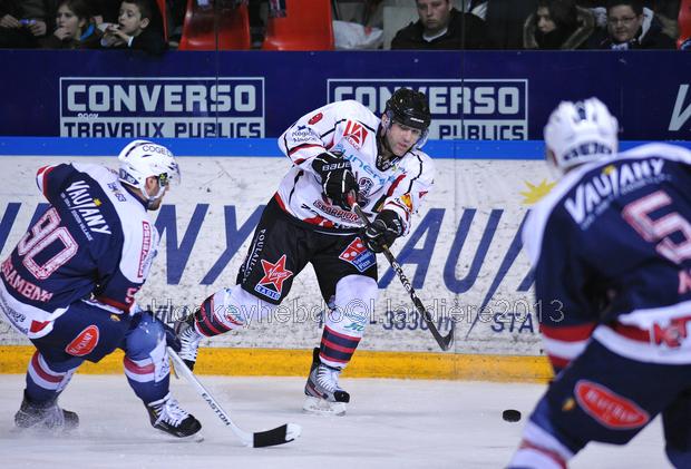 Grenoble  4 - 0 Mulhouse