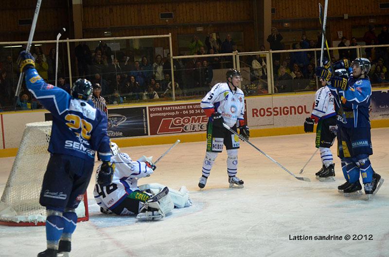Chamonix  9 - 2 Caen 
