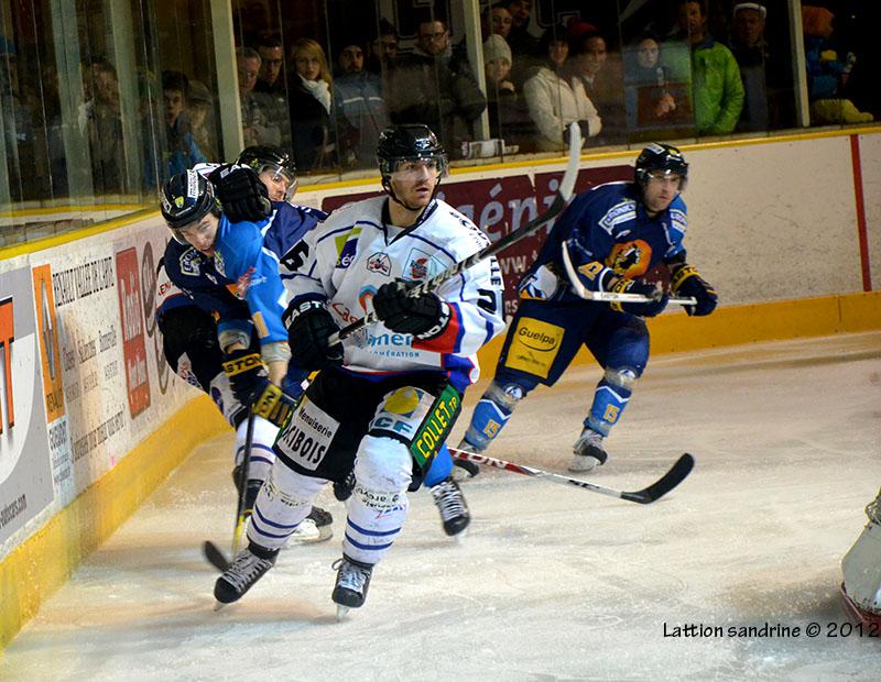 Chamonix  9 - 2 Caen 