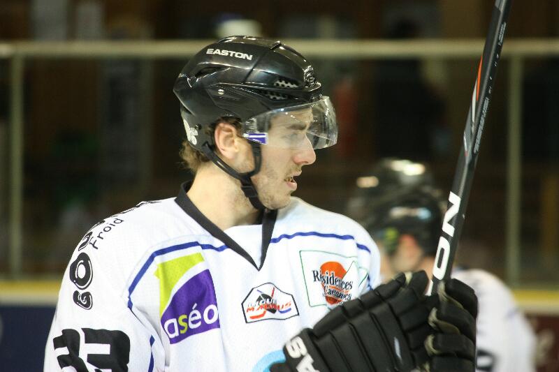 Chamonix  9 - 2 Caen 