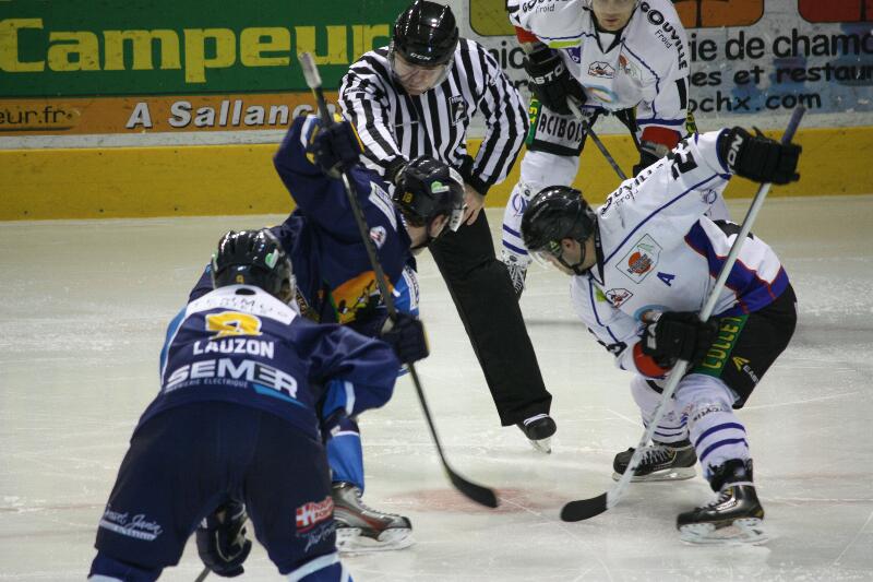 Chamonix  9 - 2 Caen 