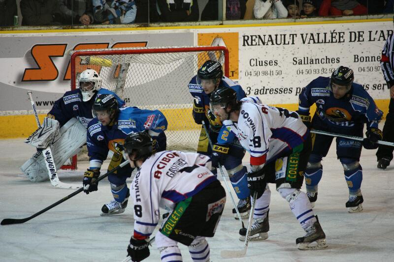 Chamonix  9 - 2 Caen 