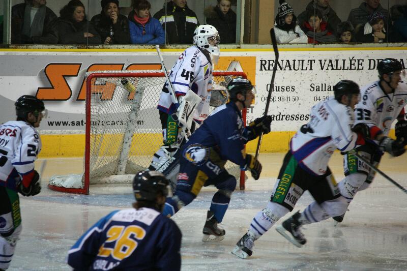 Chamonix  9 - 2 Caen 