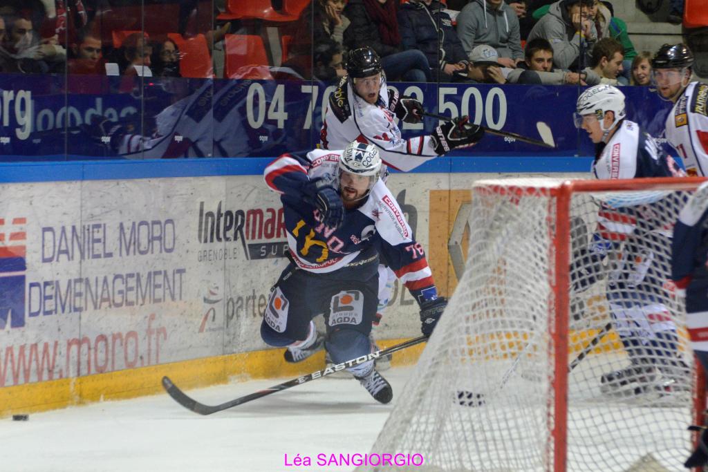 Grenoble  4 - 0 Mulhouse