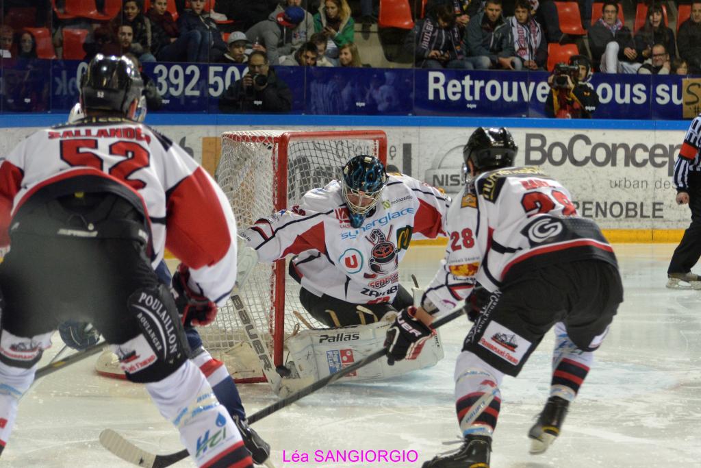 Grenoble  4 - 0 Mulhouse