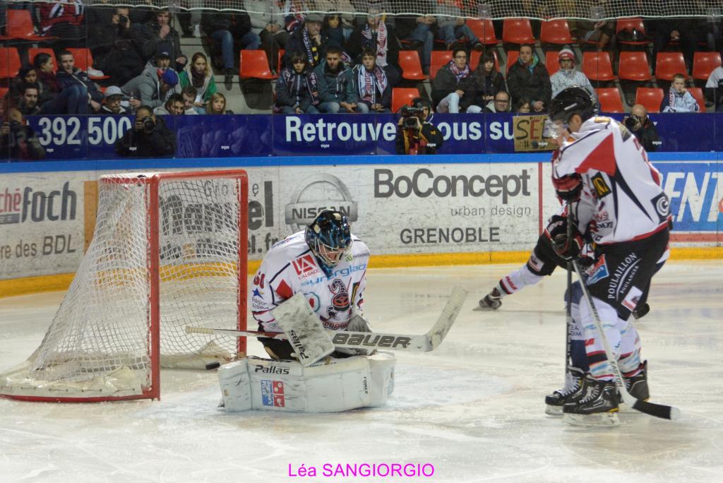 Grenoble  4 - 0 Mulhouse