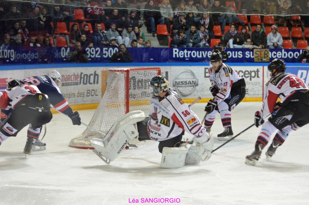 Grenoble  4 - 0 Mulhouse