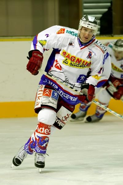 Chamonix  1 - 8 Epinal 