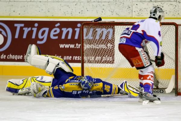 Chamonix  1 - 8 Epinal 