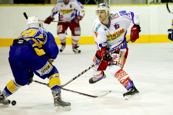 Chamonix  1 - 8 Epinal 