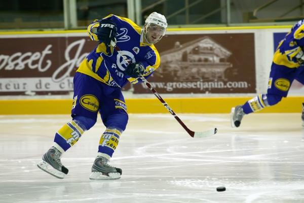 Chamonix  1 - 8 Epinal 