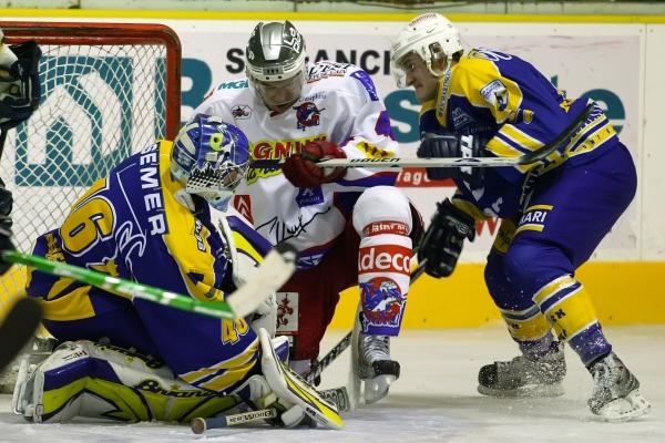 Chamonix  1 - 8 Epinal 