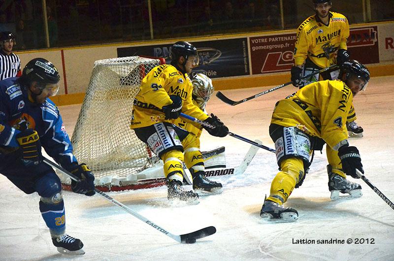 Chamonix  0 - 4 Rouen