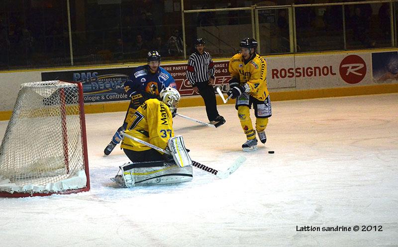 Chamonix  0 - 4 Rouen