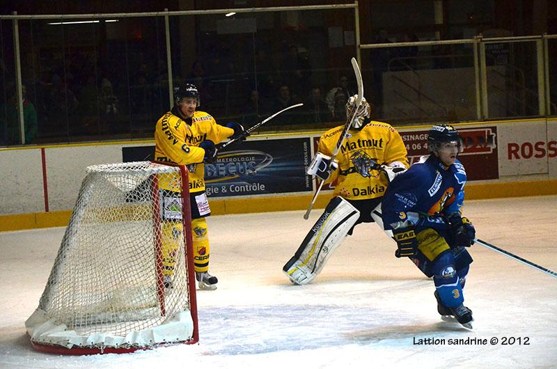 Chamonix  0 - 4 Rouen