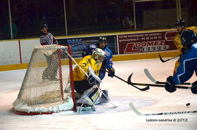 Chamonix  0 - 4 Rouen