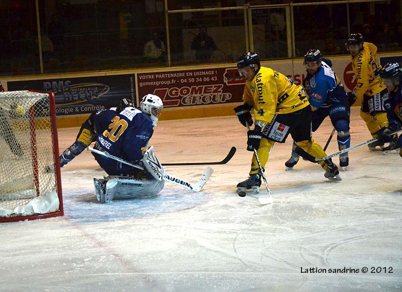 Chamonix  0 - 4 Rouen