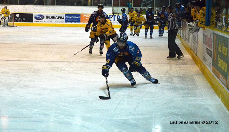 Chamonix  0 - 4 Rouen