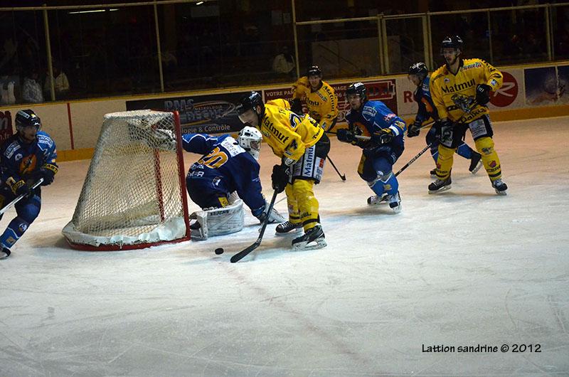 Chamonix  0 - 4 Rouen