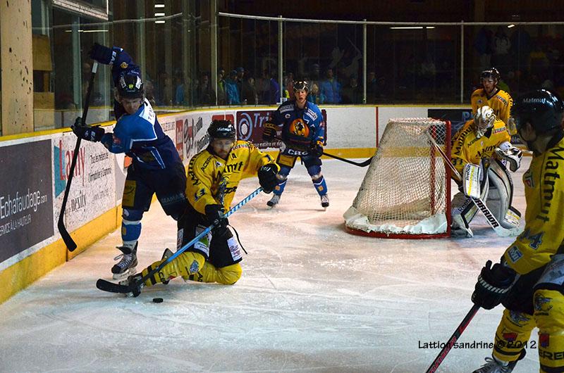 Chamonix  0 - 4 Rouen