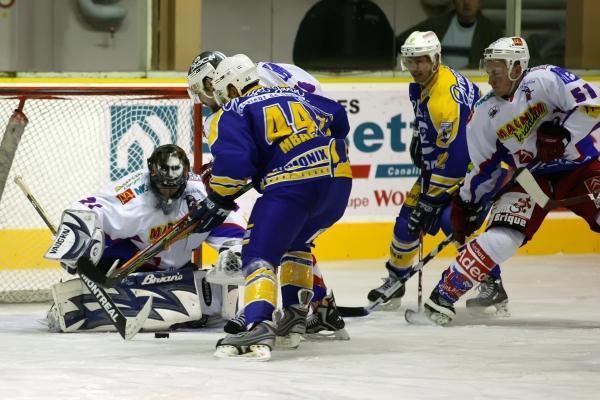 Chamonix  1 - 8 Epinal 