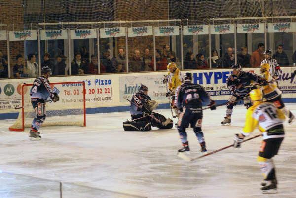 Angers  7 - 5 Strasbourg 