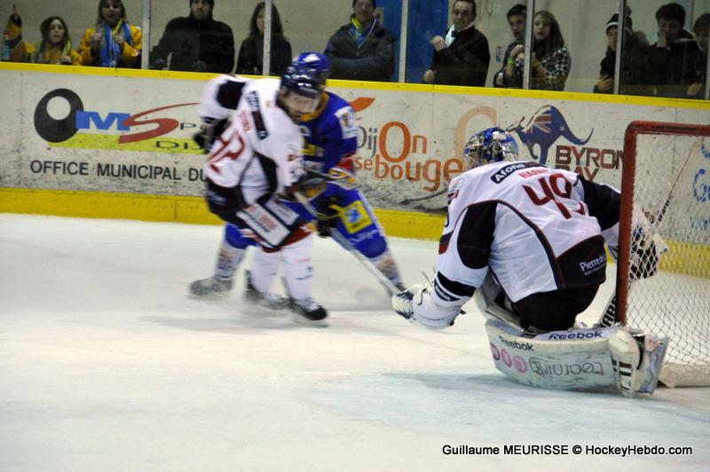 Dijon  4 - 5 Angers 