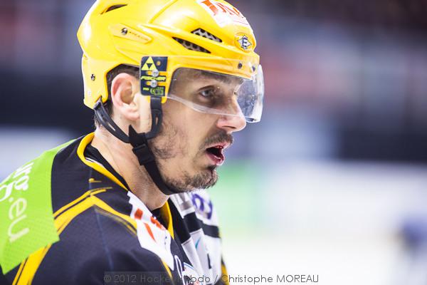 Strasbourg  3 - 7 Chamonix 